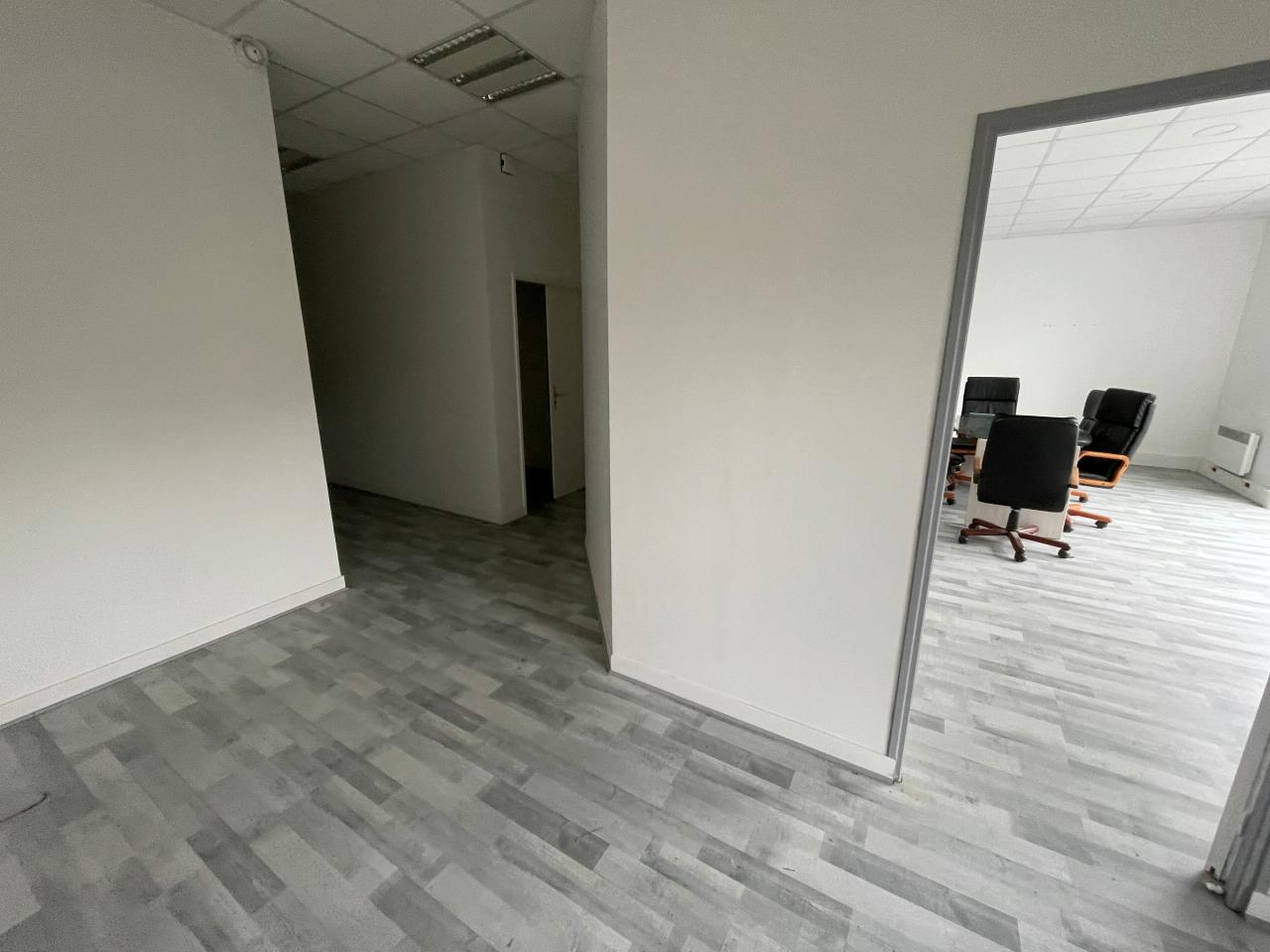 Local d'activité Croissy-Beaubourg 316m² Location local d'activité Croissy-Beaubourg Seine-et-Marne OLACT2423172 4